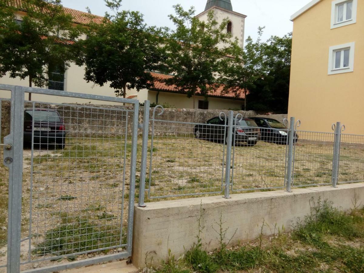 Apartment Alfa *